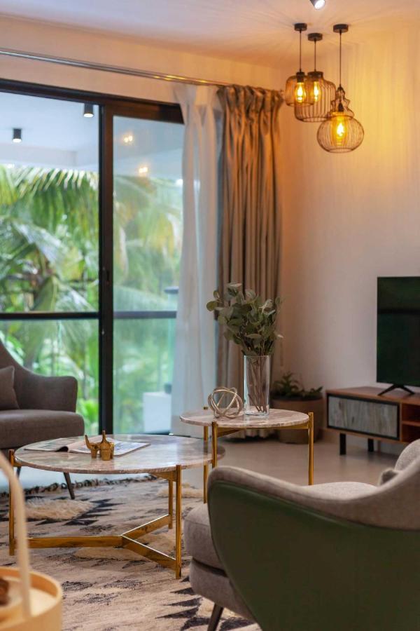 Villa Sereno By Stayvista - An Elegant And Entertaining Retreat Featuring A Swimming Pool, Outdoor Jacuzzi, Modern Interiors, And A Snooker Table آليباغ المظهر الخارجي الصورة